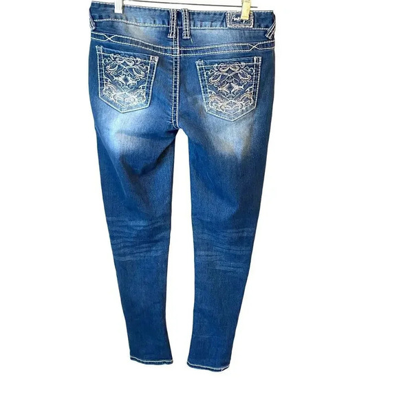 Amesthys Embroidery Pockets Skinny Blue Jeans Women Size 7/27 Pockets - Picture 1 of 8
